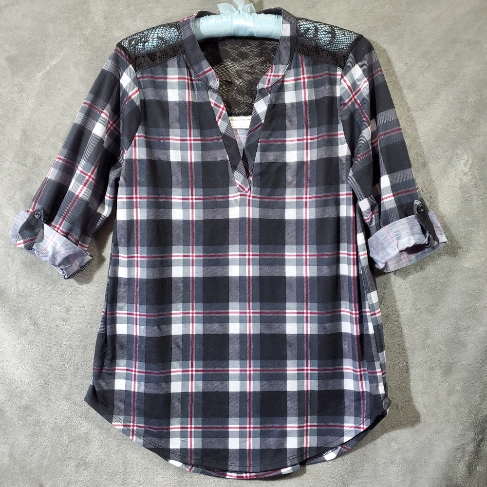 Bobbie Brooks Lace Yoke Inset 3/4 Sleeve V-neck Top Black Plaid M